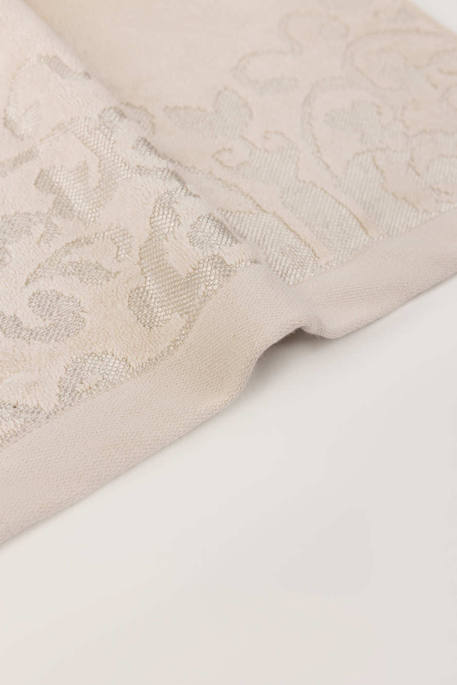 Bone Jacquard Dyed Towel