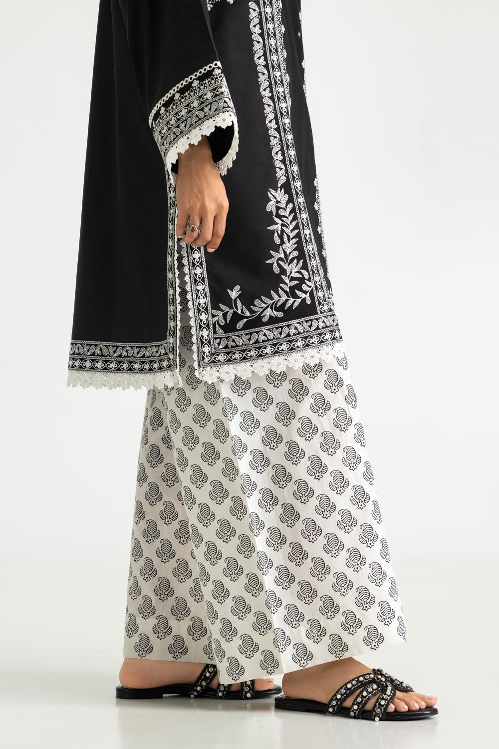 Cambric Embroidered Co-Ord Set With Printed