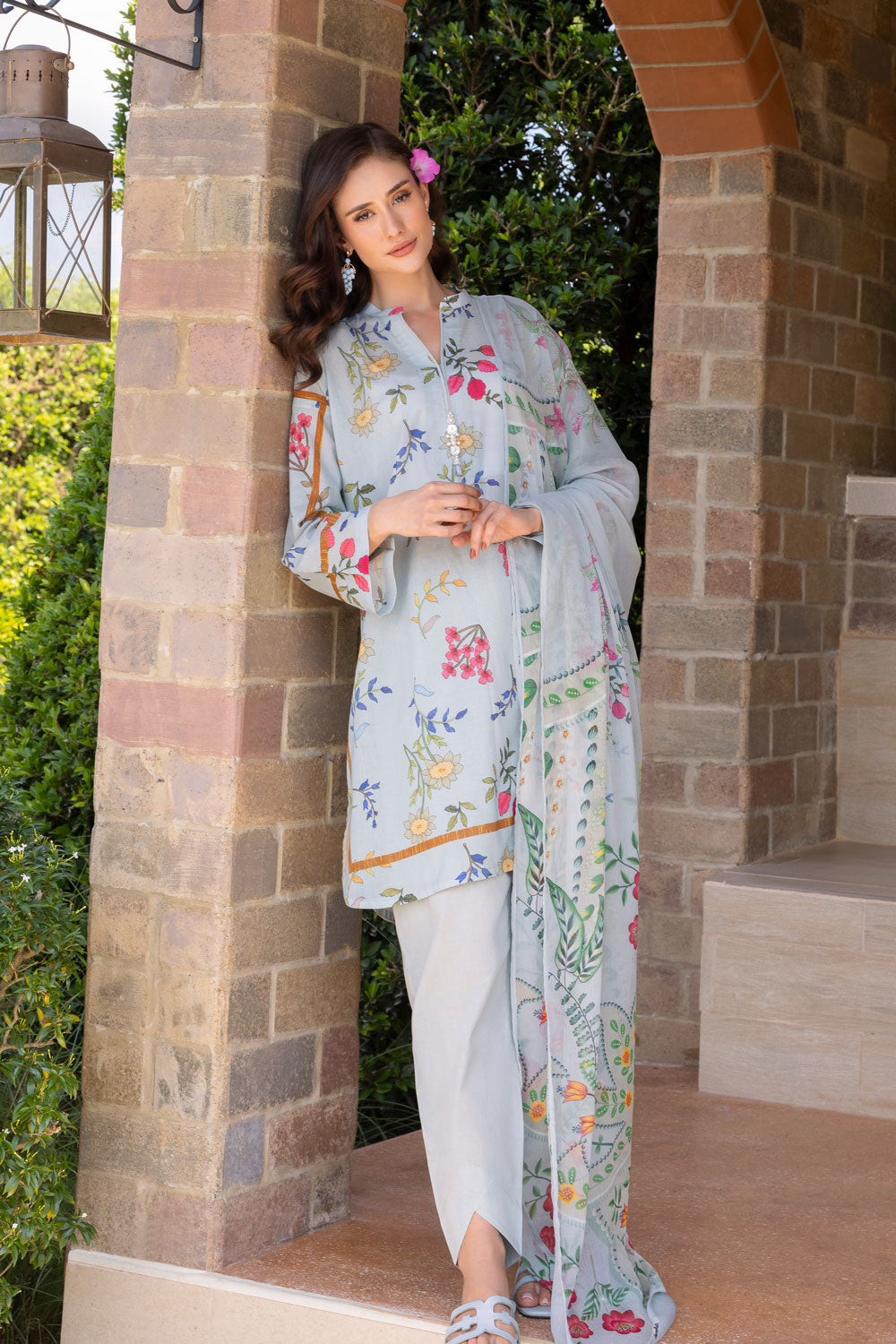 3 Piece Printed Lawn suit with Chiffon Dupatta
