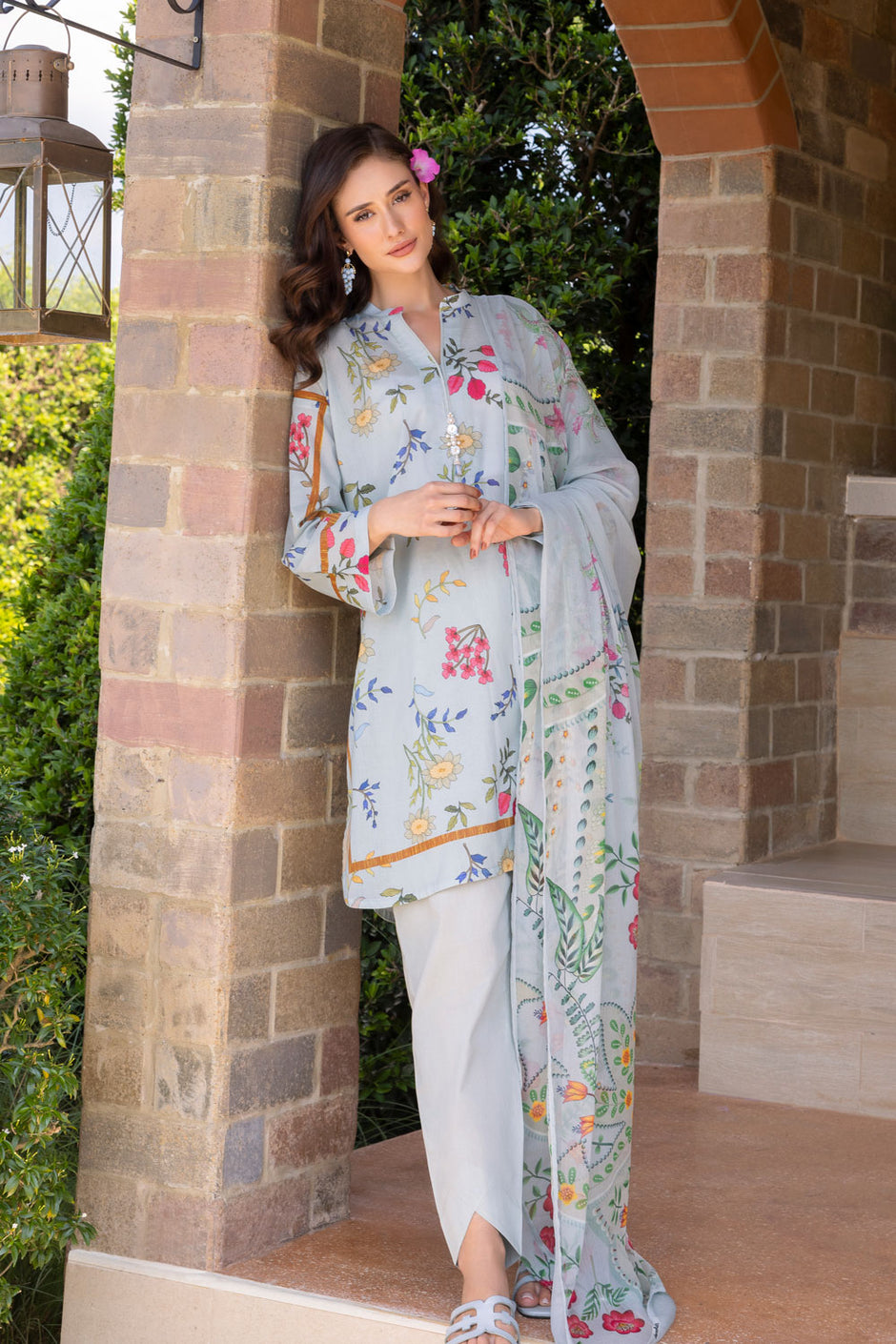 3 Piece Printed Lawn suit with Chiffon Dupatta