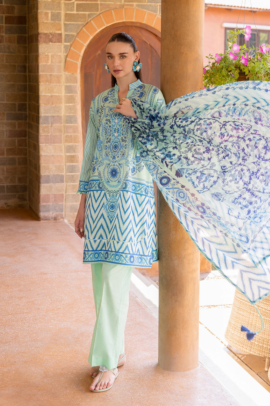 3 Piece Printed Lawn suit with Chiffon Dupatta