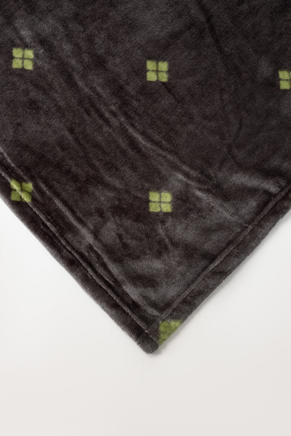 Clover Single Ply Fleece Throw