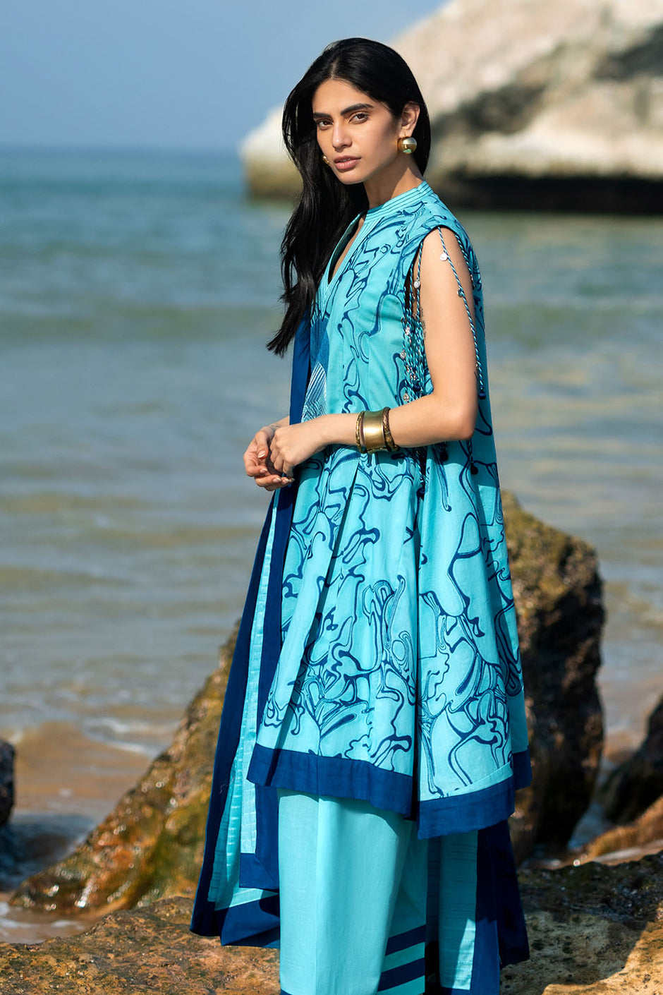 3 Piece Embroidered Jacquard Suit with Cotton Leno Dupatta