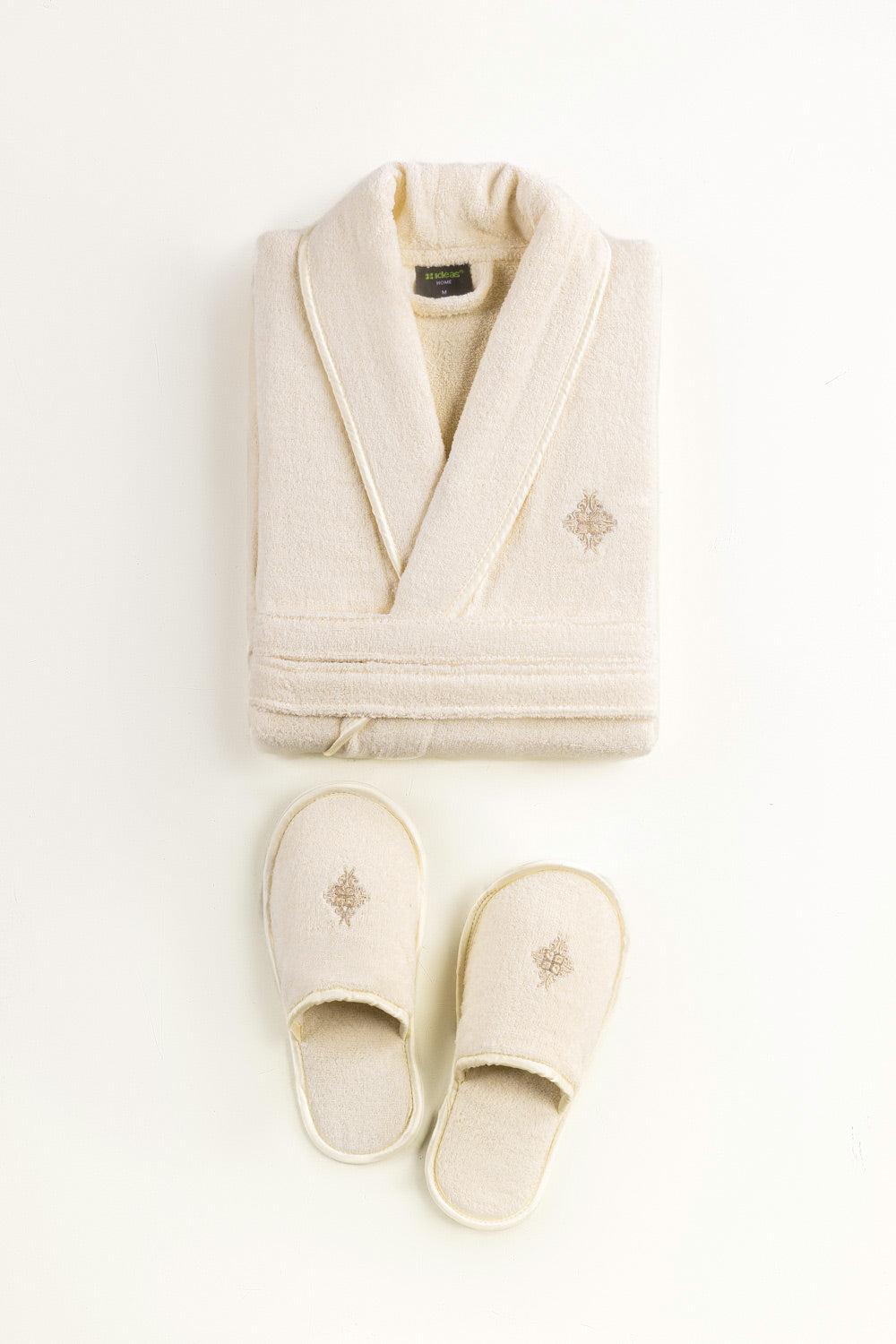Cream Velour Bathrobe 25W