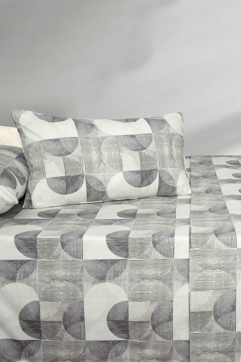 Cresent Everyday Classic Bed Sheet Set