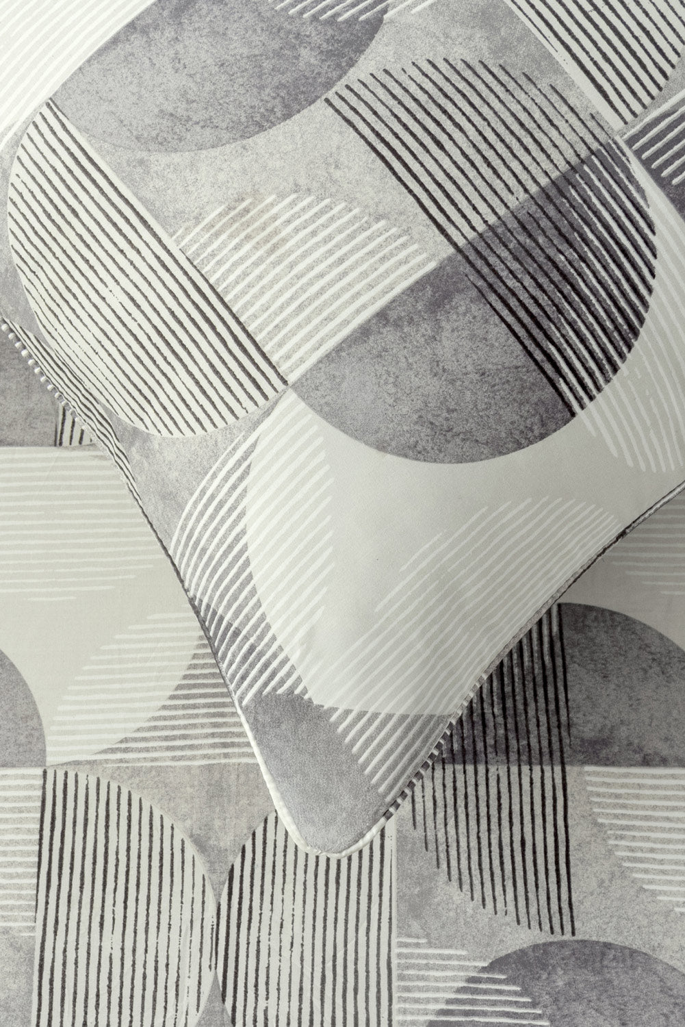 Cresent Everyday Classic Bed Sheet Set