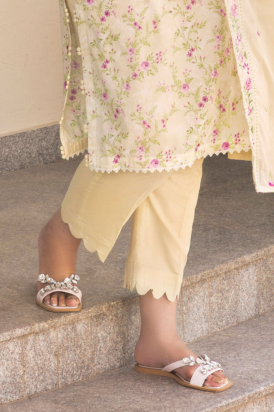 3 Piece Printed Lawn suit with Embroidered Denting Lawn Dupatta