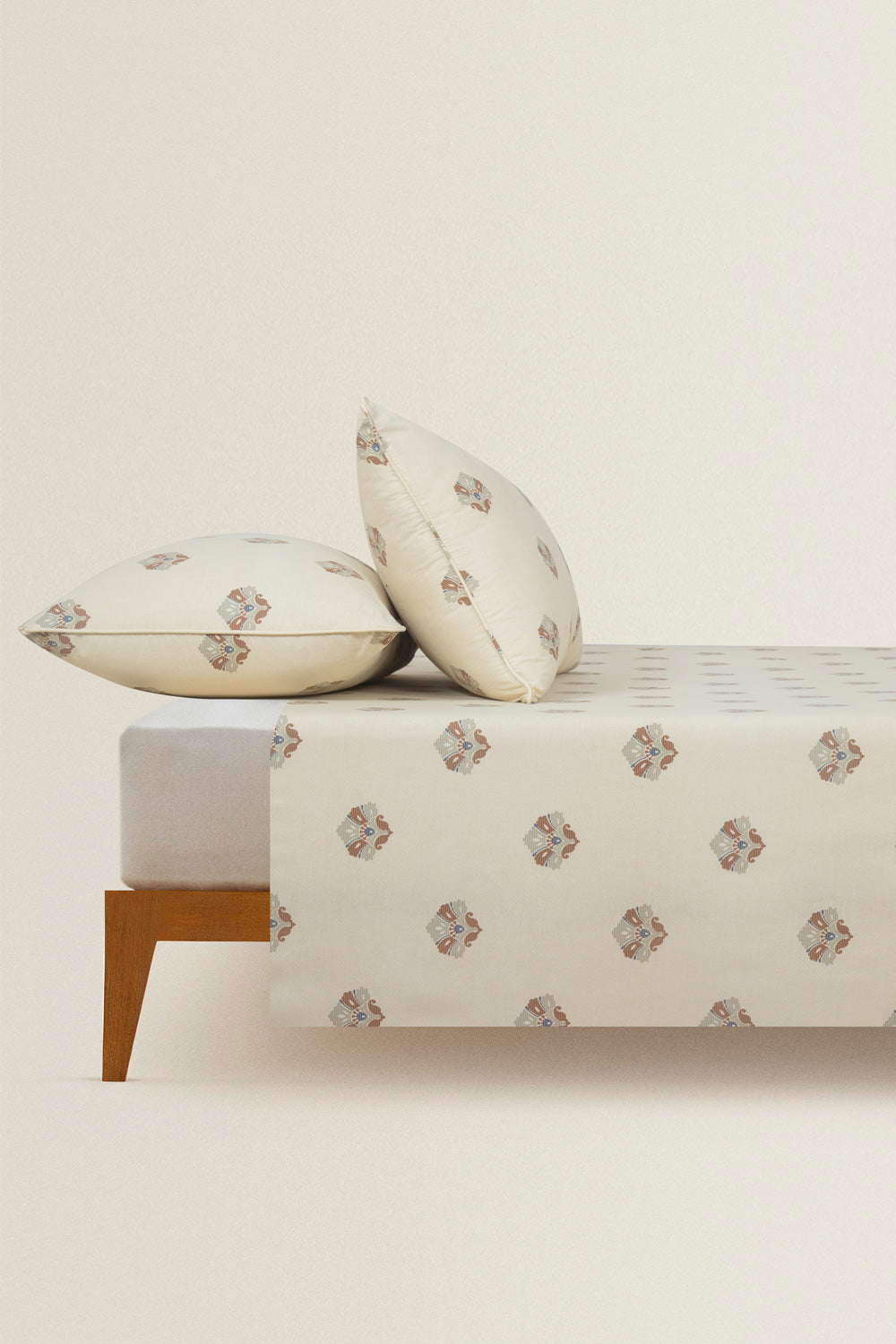 Damask Hatch T-150 Bed Sheet Set
