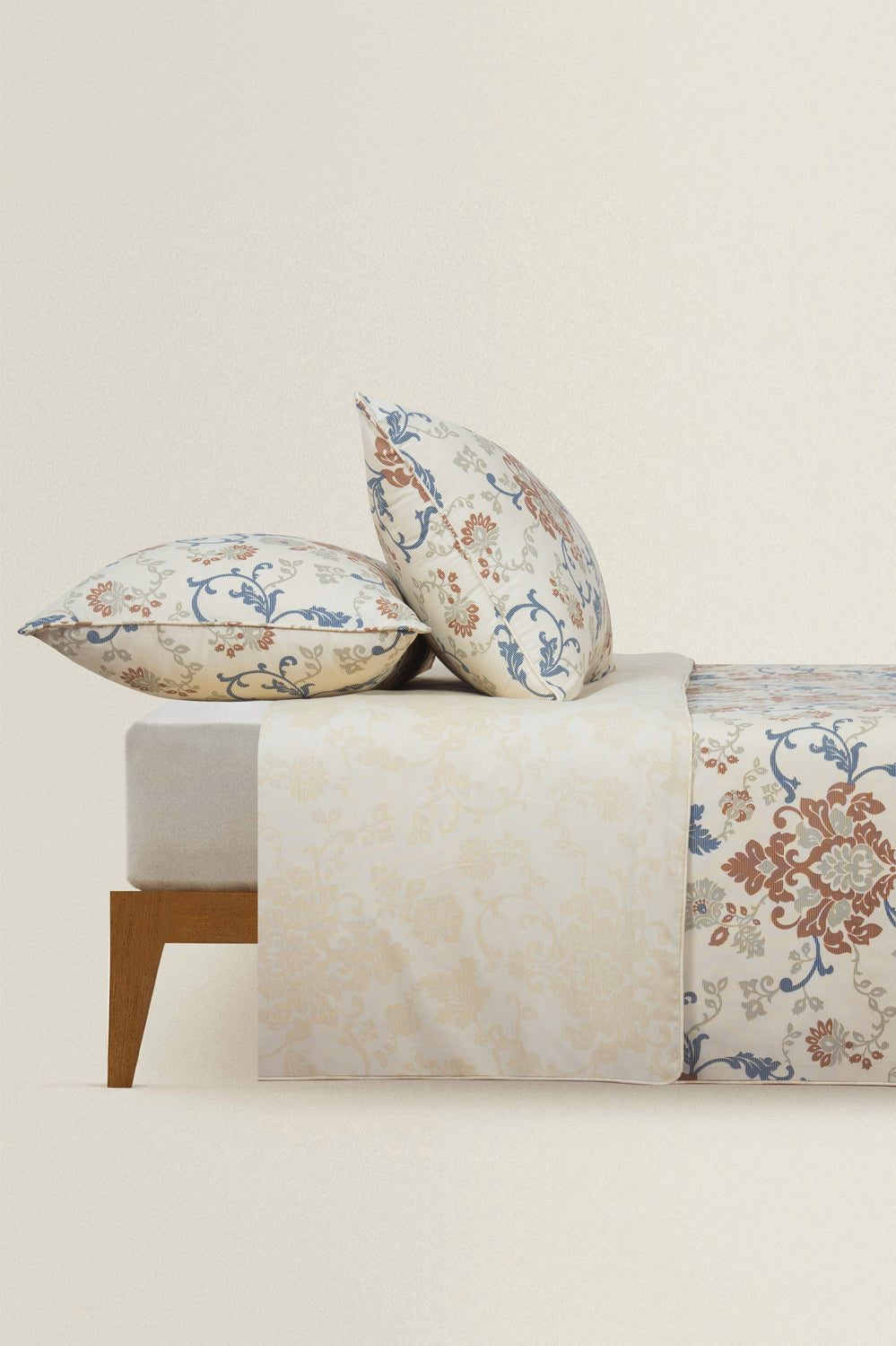 Damask Hatch T-150 Quilt Cover Set