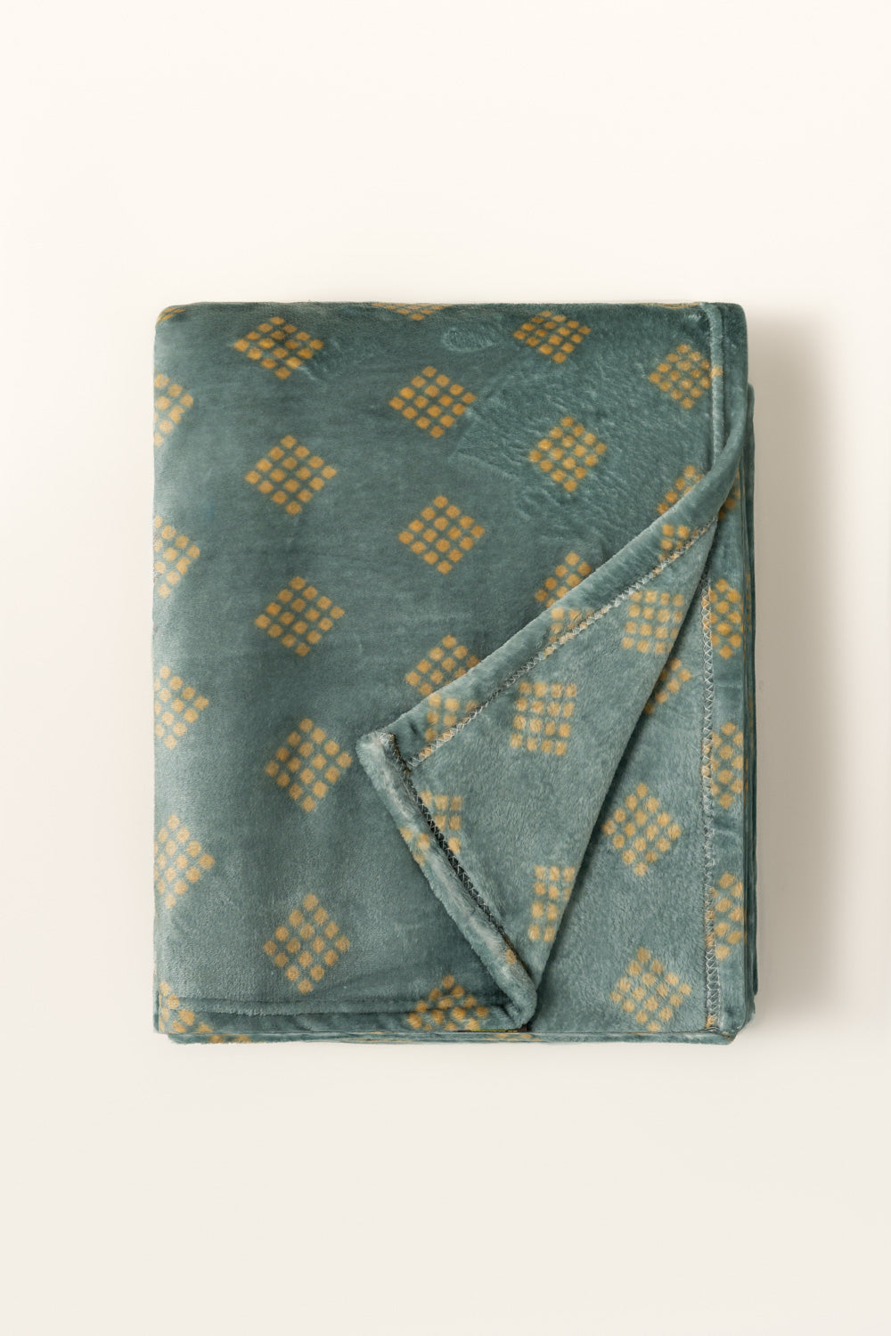 Diamond Single Ply Fleece Throw