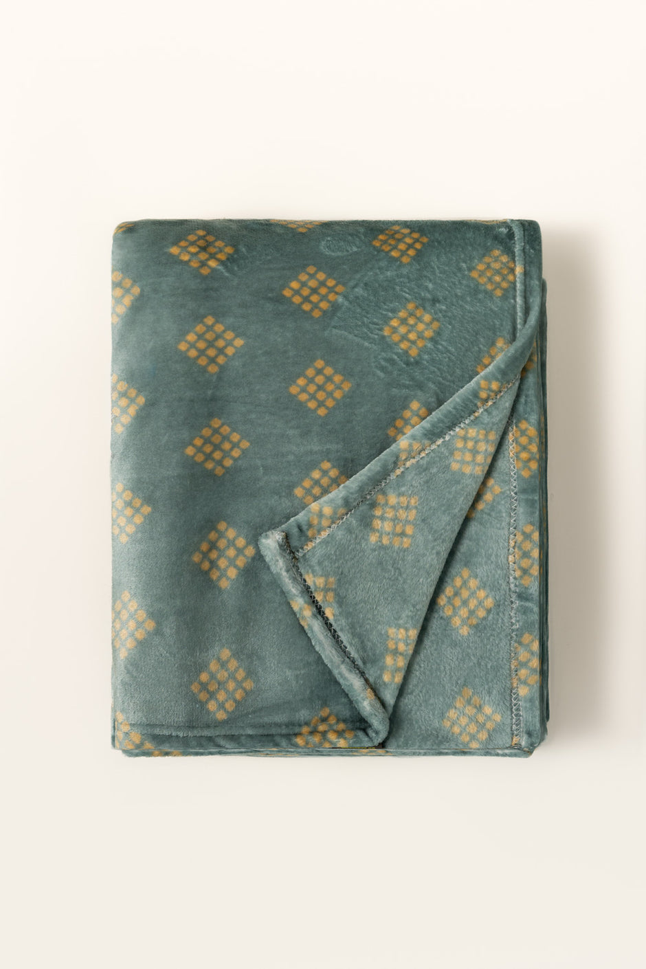 Diamond Single Ply Fleece Throw