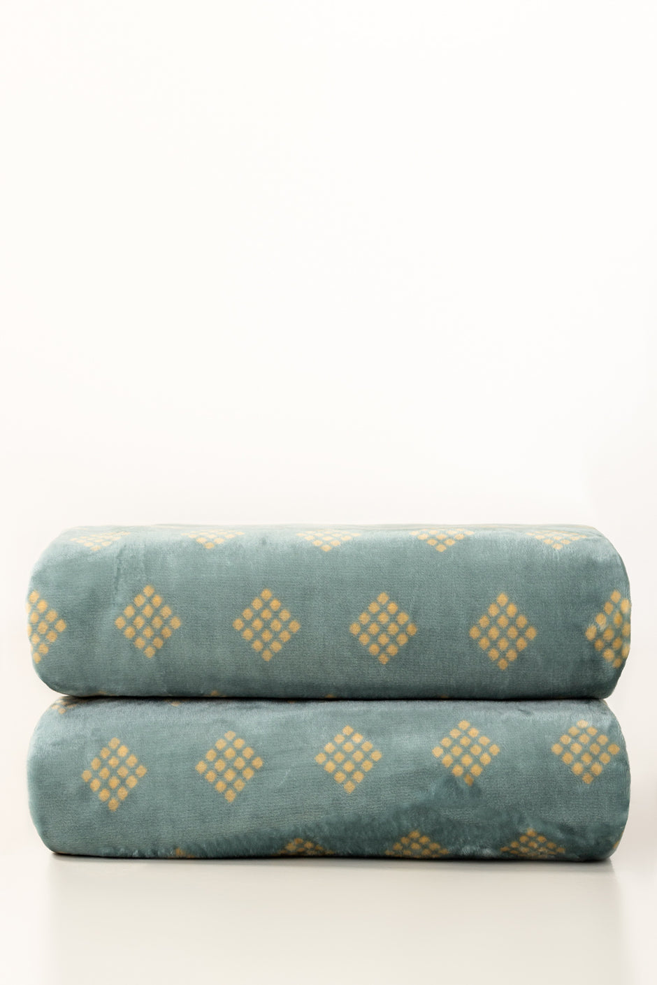 Diamond Single Ply Fleece Throw