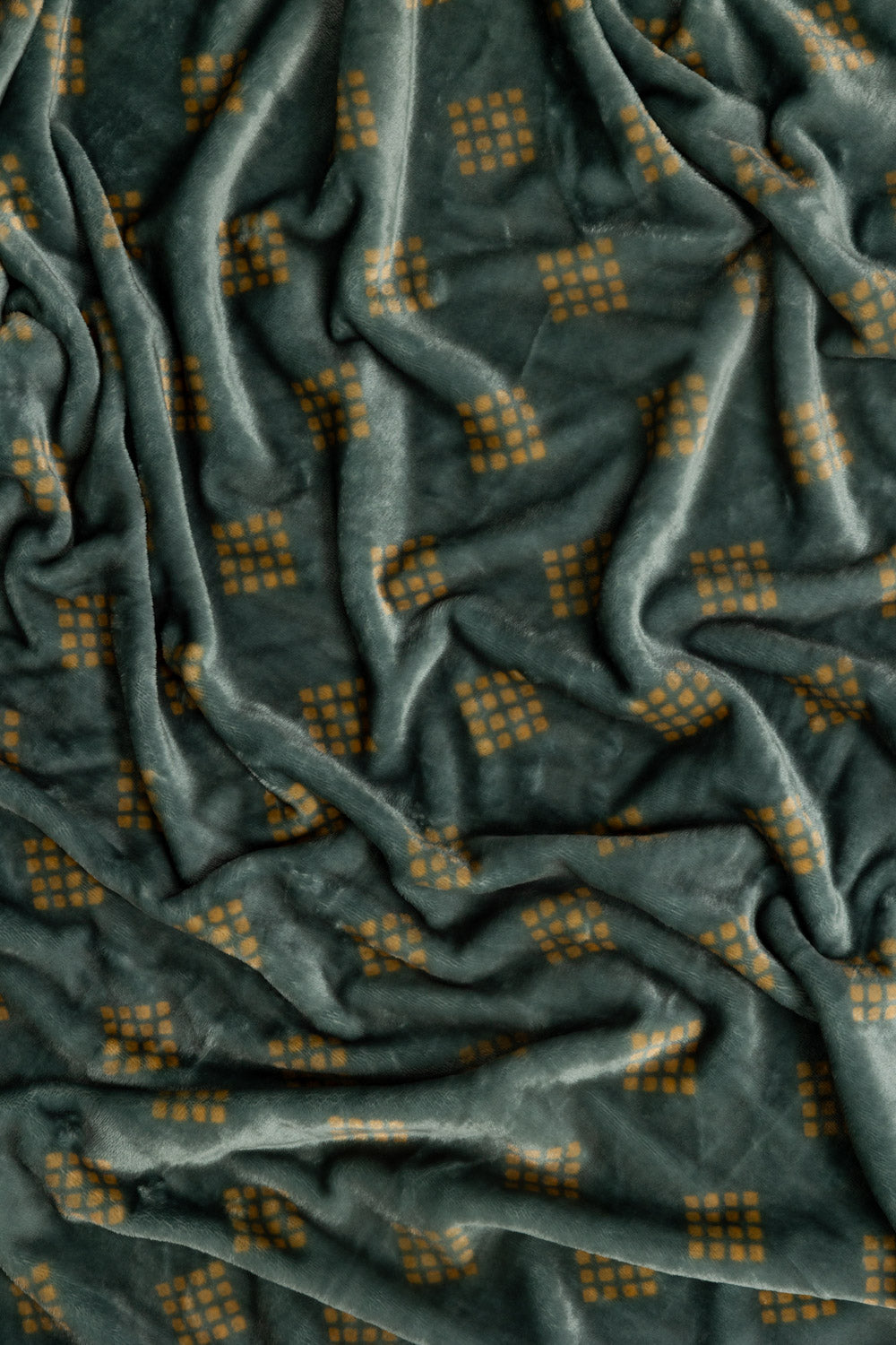 Diamond Single Ply Fleece Throw