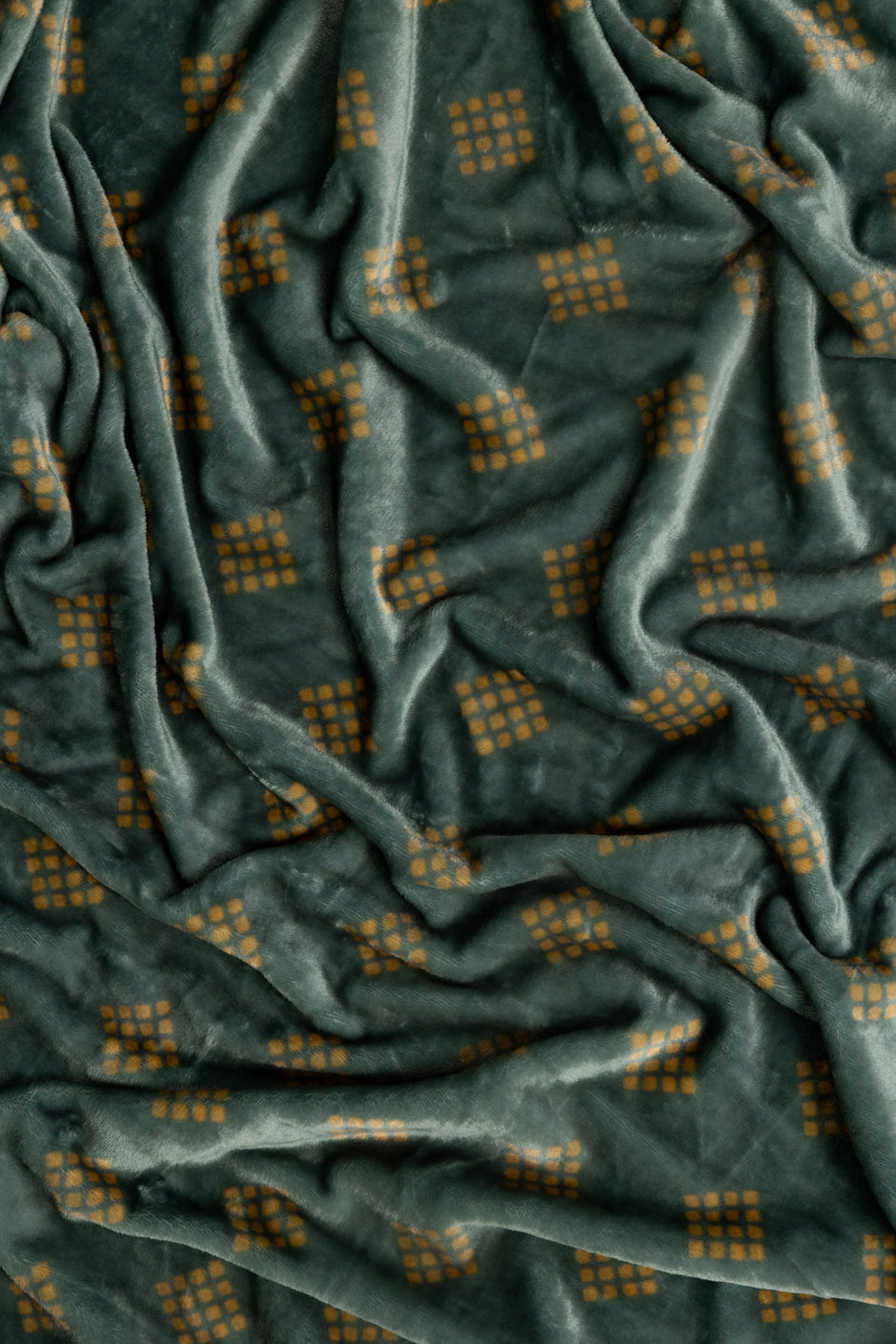 Diamond Single Ply Fleece Throw
