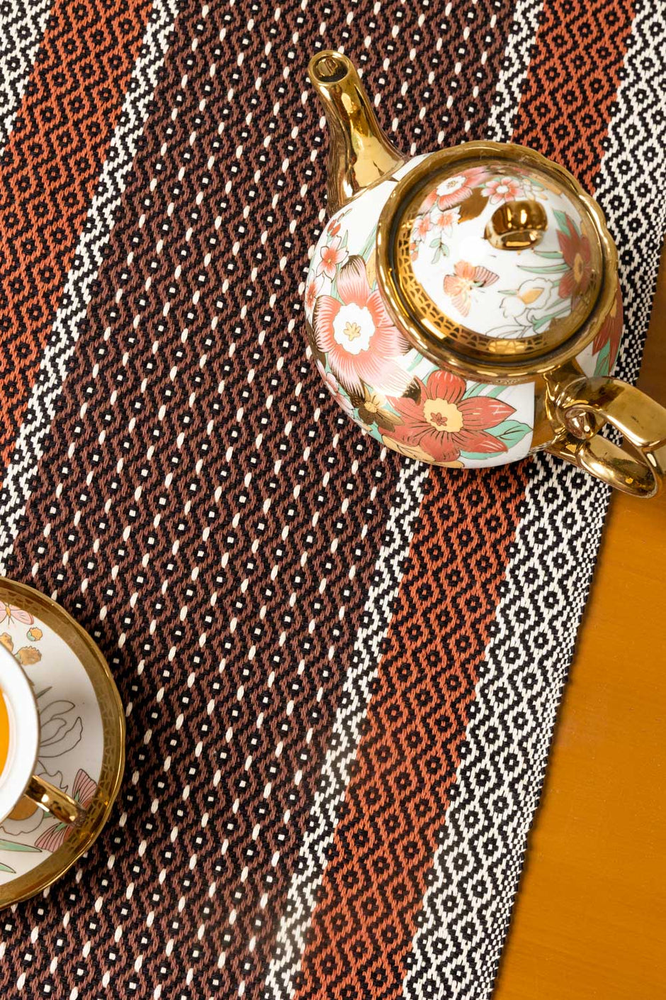 Dobby Fabric Runner