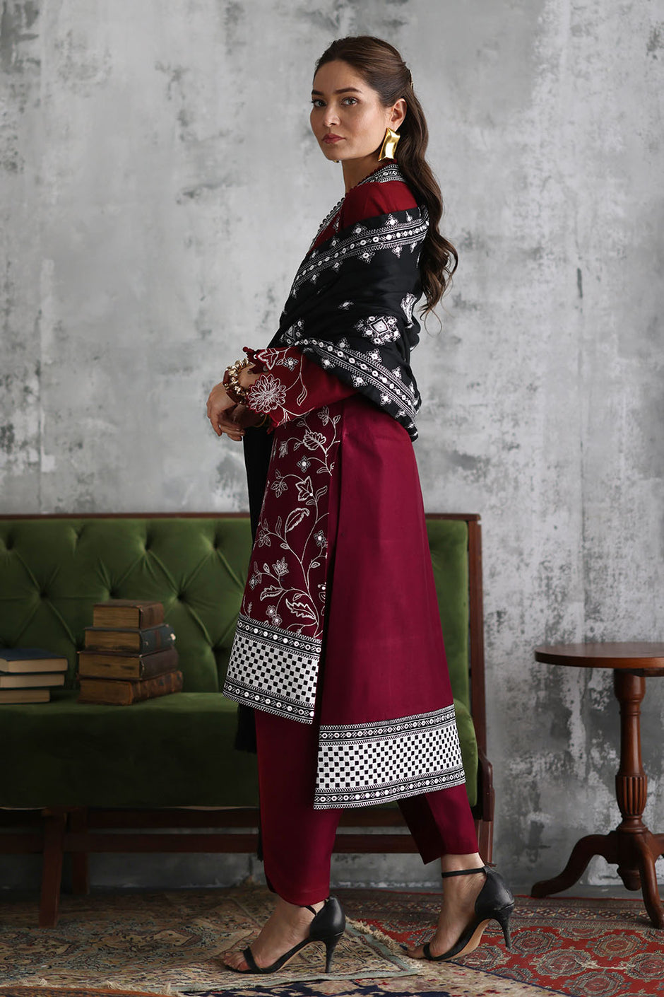 3 Piece Embroidered Pashmina Suit with Embroidered Pashmina Dupatta