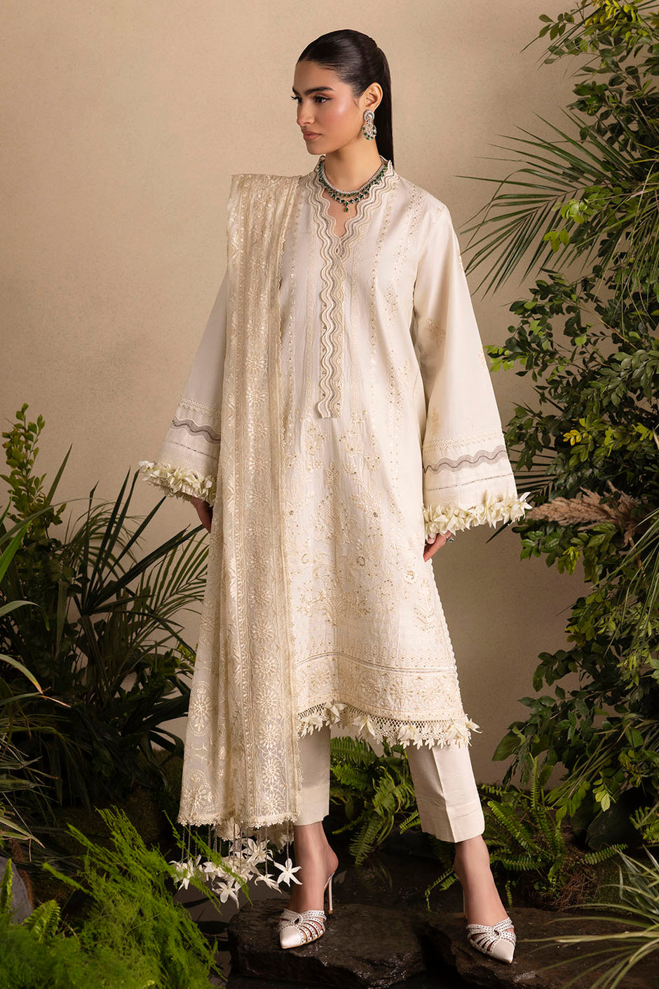 3 Piece Embroidered Lawn Suit with Embroidered Chiffon Dupatta