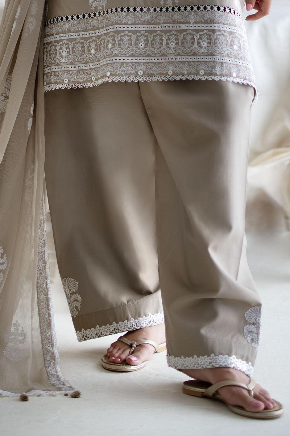 3 Piece Embroidered Lawn Suit with Embroidered Chiffon Dupatta