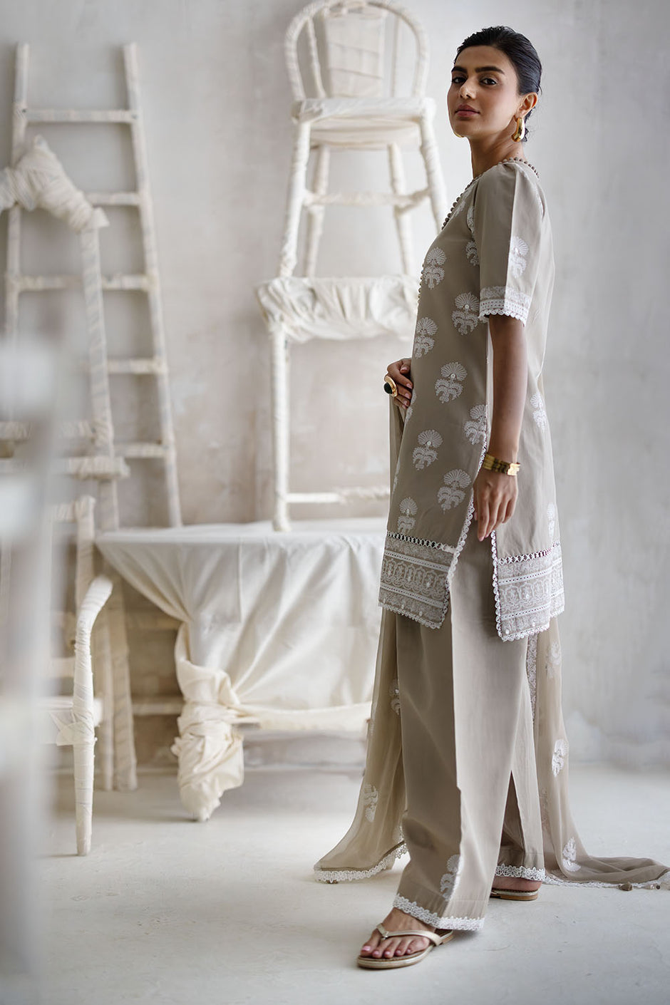 3 Piece Embroidered Lawn Suit with Embroidered Chiffon Dupatta