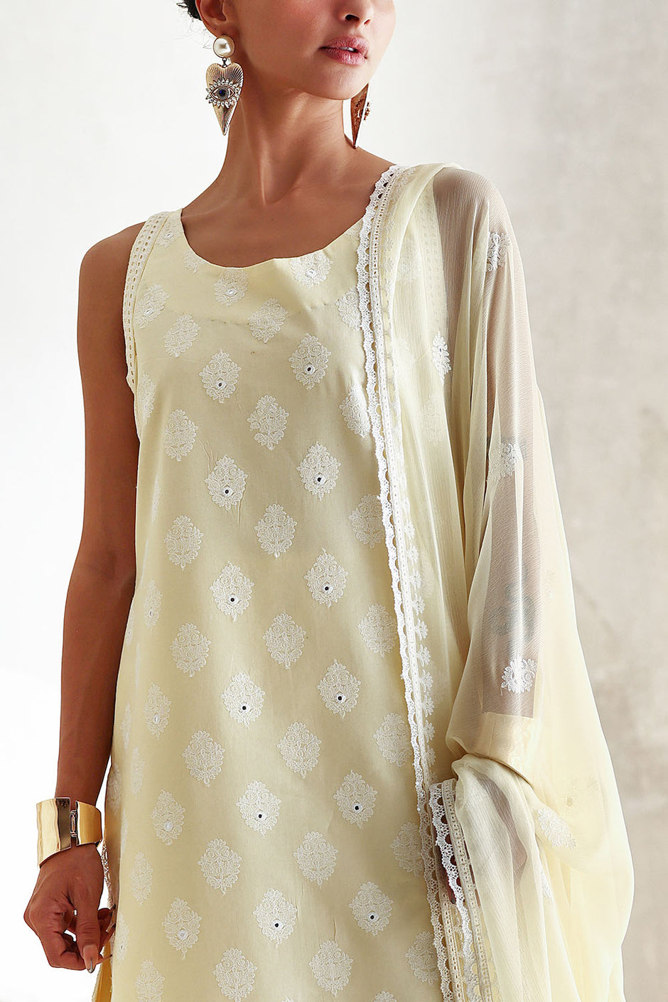 3 Piece Embroidered Lawn Suit with Embroidered Chiffon Dupatta