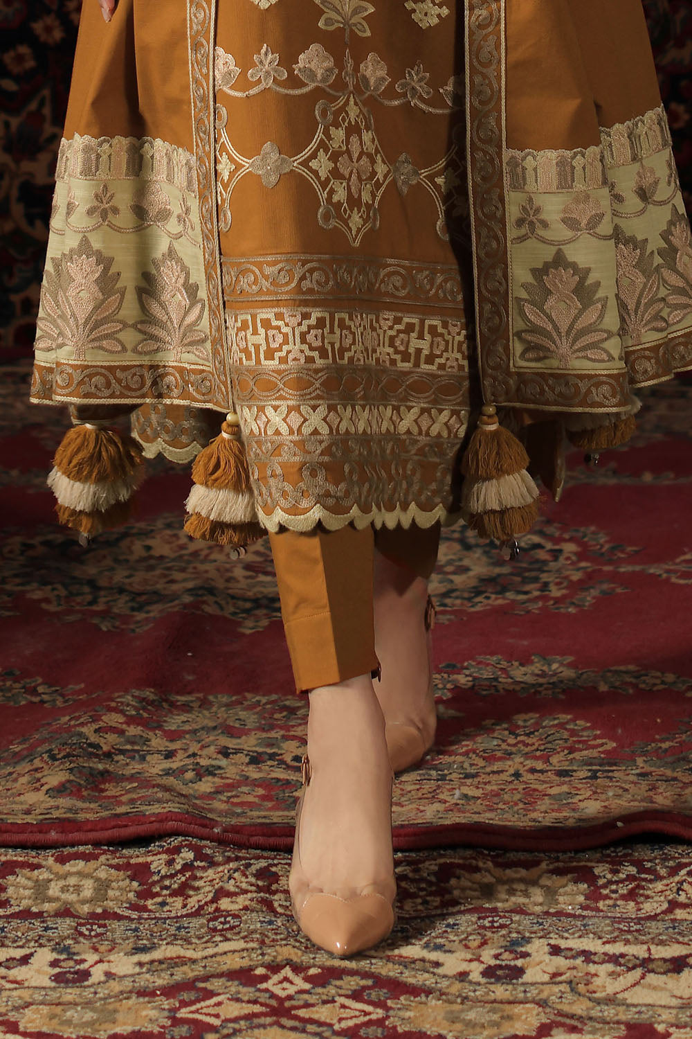 3 Piece Embroidered Cotton Linen Slub Suit