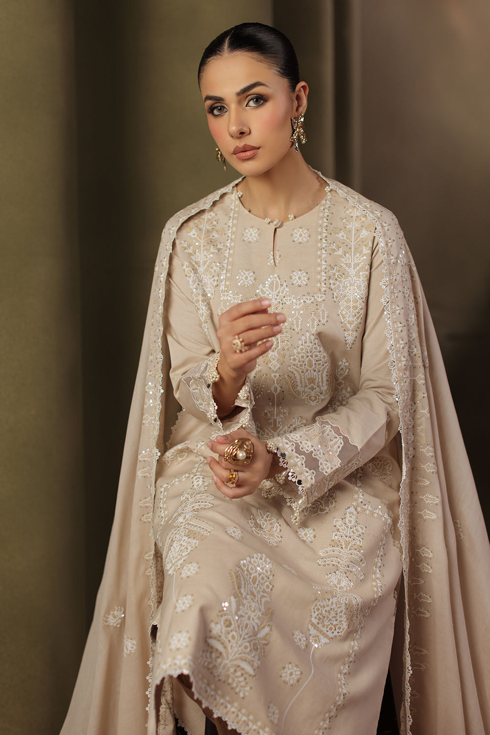 3 Piece Embroidered Cotton Khaddar Slub Suit