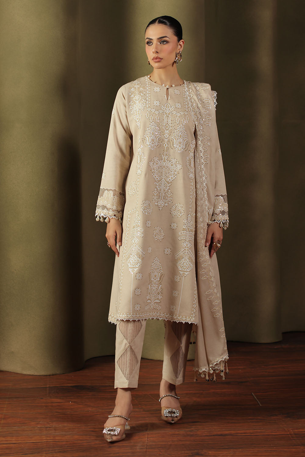 3 Piece Embroidered Cotton Khaddar Slub Suit