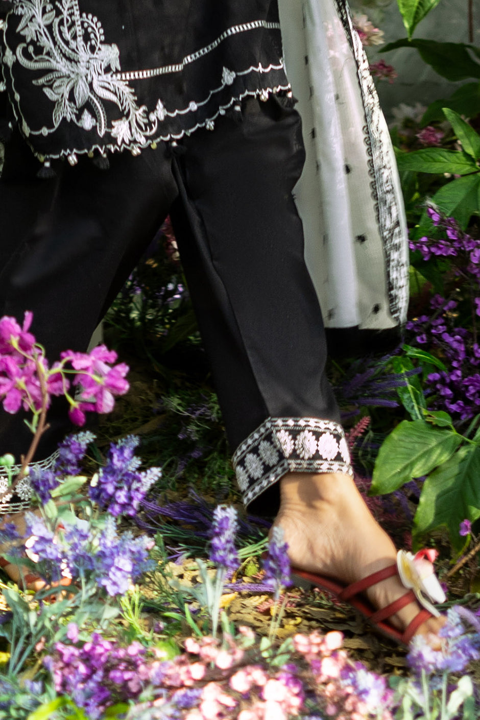3 Piece Embroidered Jacquard Suit with Embroidered Organza Borders and Embroidered Denting Lawn Dupatta
