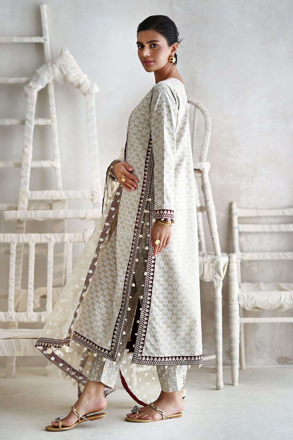 3 Piece Lacquer Printed Lawn Suit with Jacquard Organza Dupatta and Embroidered Borders