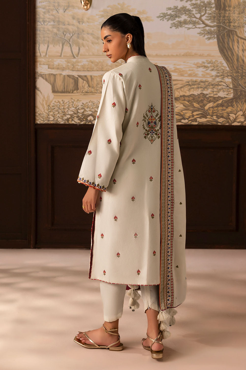 3 Piece Embroidered Karandi Suit