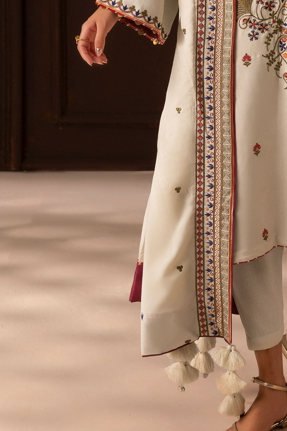3 Piece Embroidered Karandi Suit