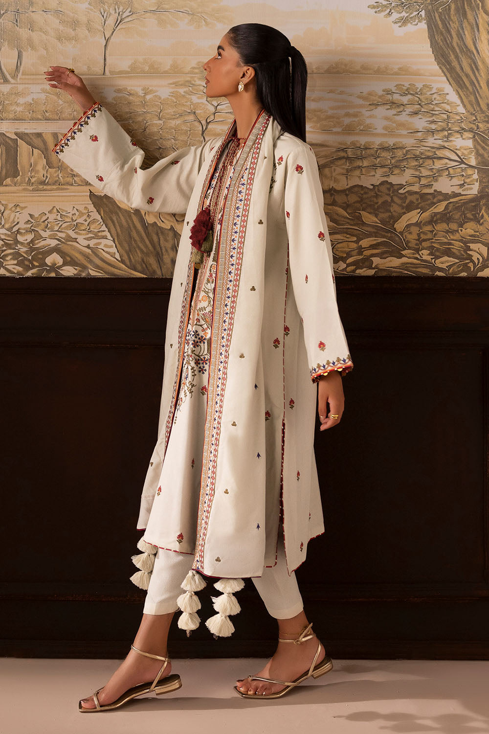 3 Piece Embroidered Karandi Suit