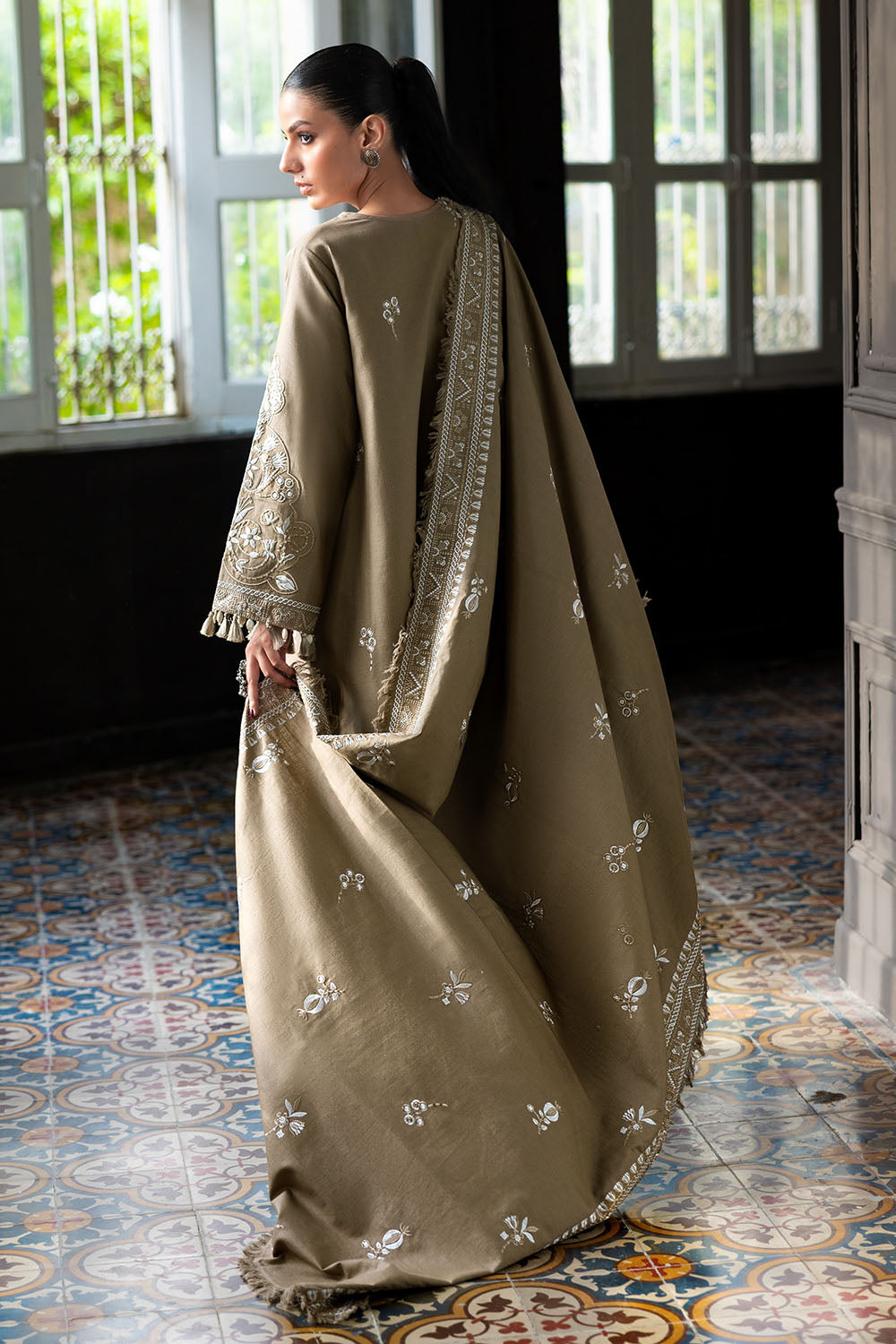 3 Piece Embroidered Khaddar Suit with Dupatta K-52015