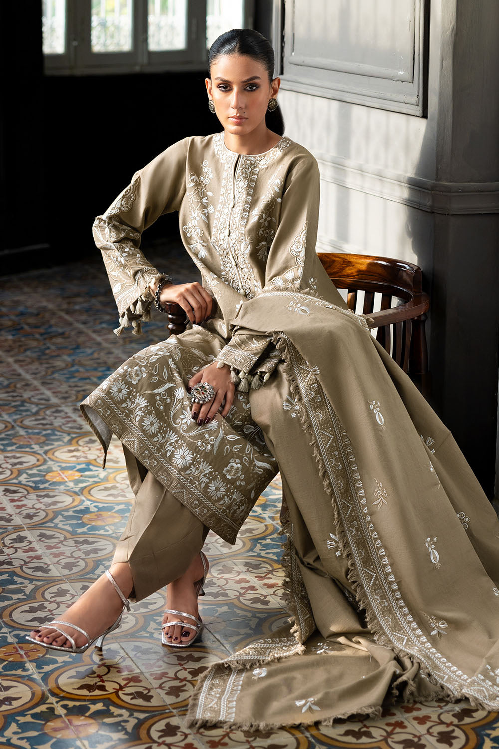 3 Piece Embroidered Khaddar Suit with Dupatta K-52015