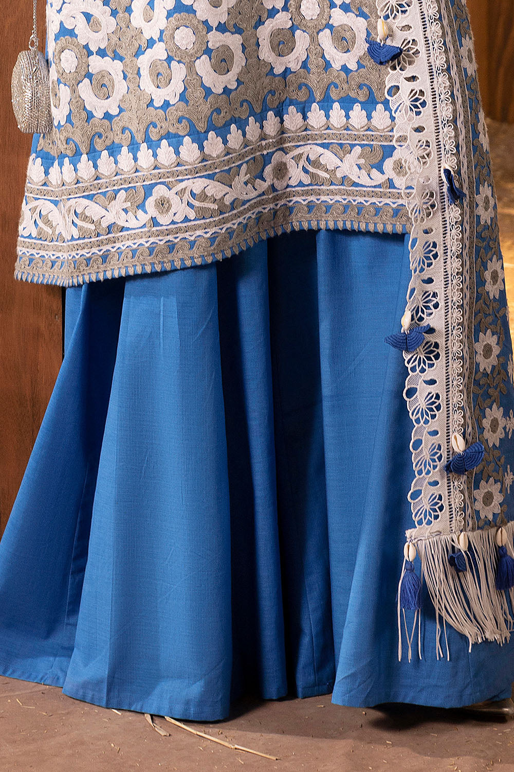 3 Piece Embroidered Khaddar Suit with Organza Neckline and Dupatta K-52017