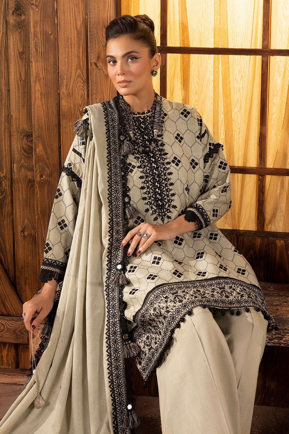 3 Piece Embroidered Khaddar Suit with Back and Dupatta K-52033