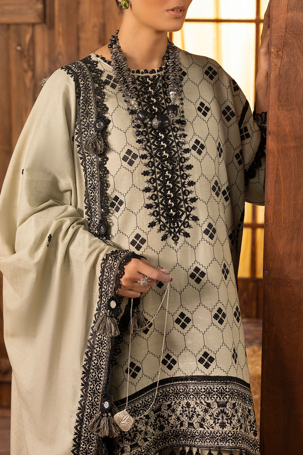 3 Piece Embroidered Khaddar Suit with Back and Dupatta K-52033