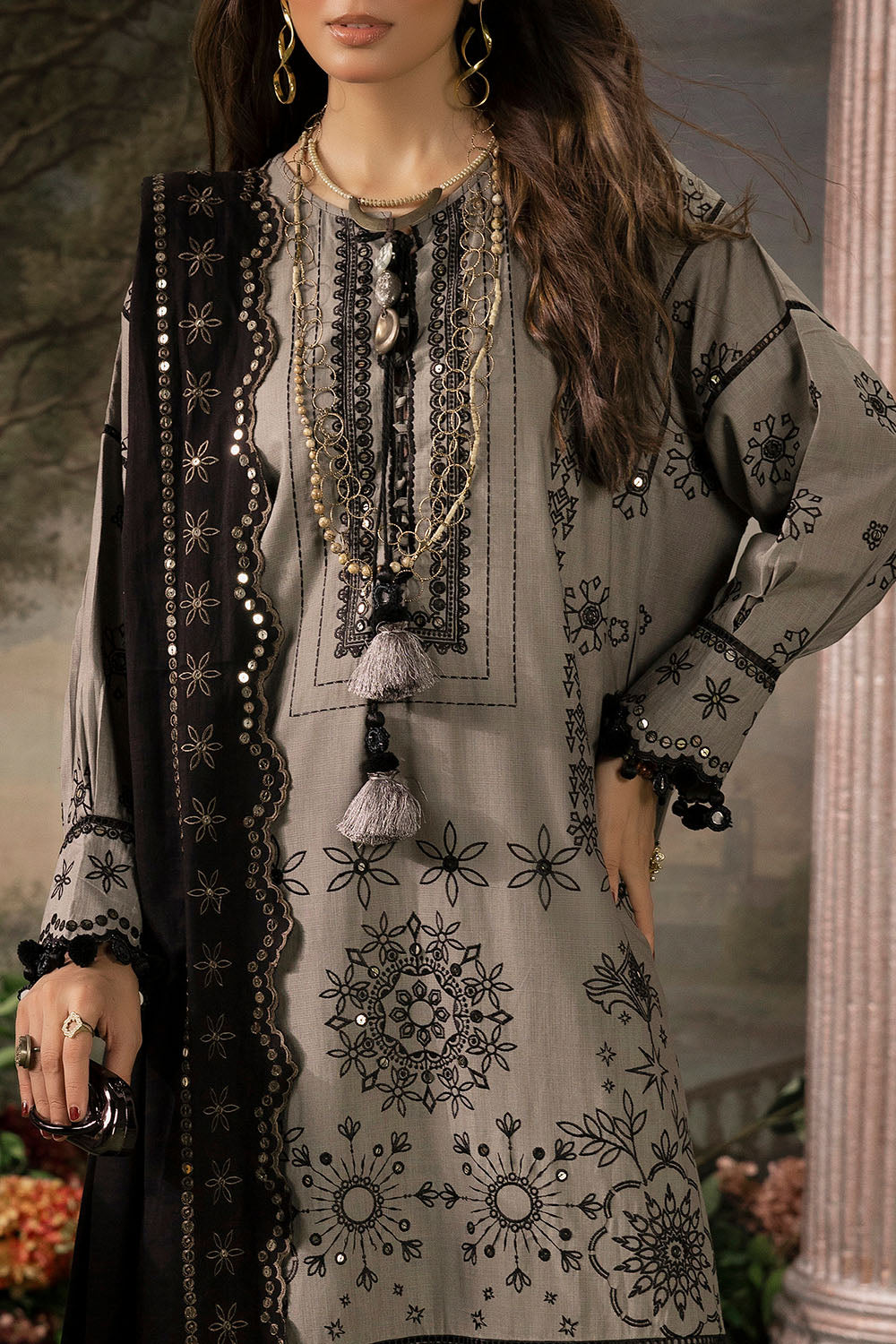 3 Piece Embroidered Khaddar Suit with Trouser Border and Dupatta K-52031