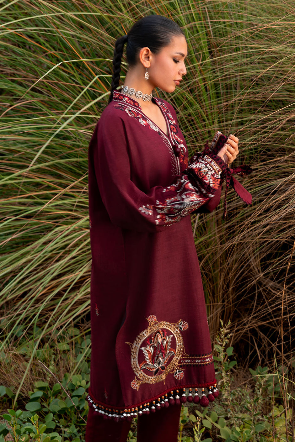 2 Piece Embroidered Khaddar Suit with Borders and Pockets Lace