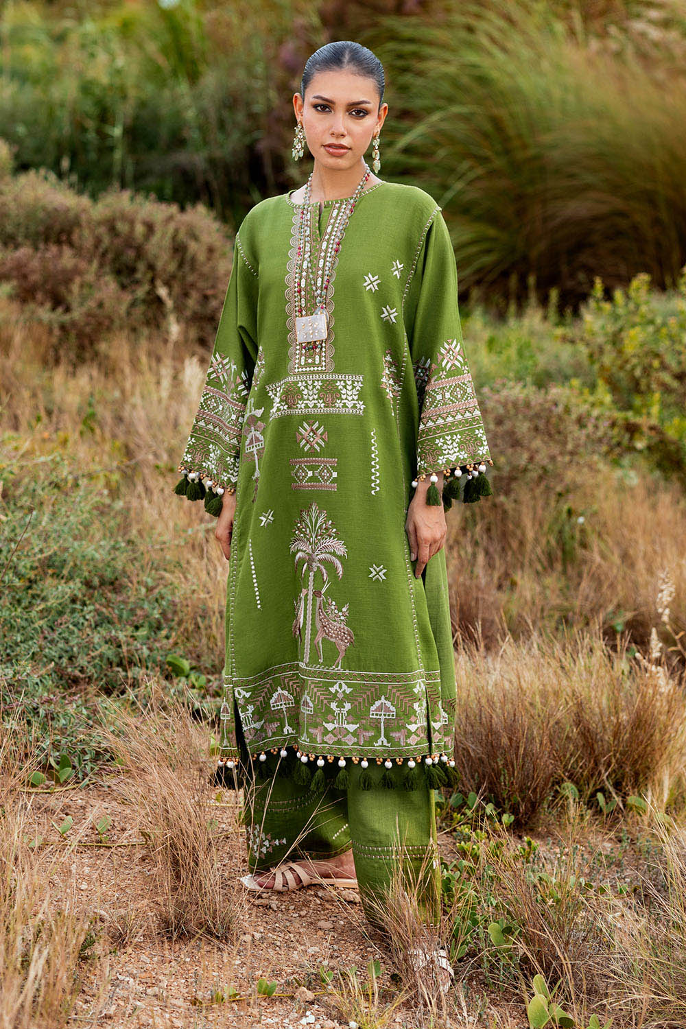 2 Piece Embroidered Khaddar Suit with Borders TK-52004
