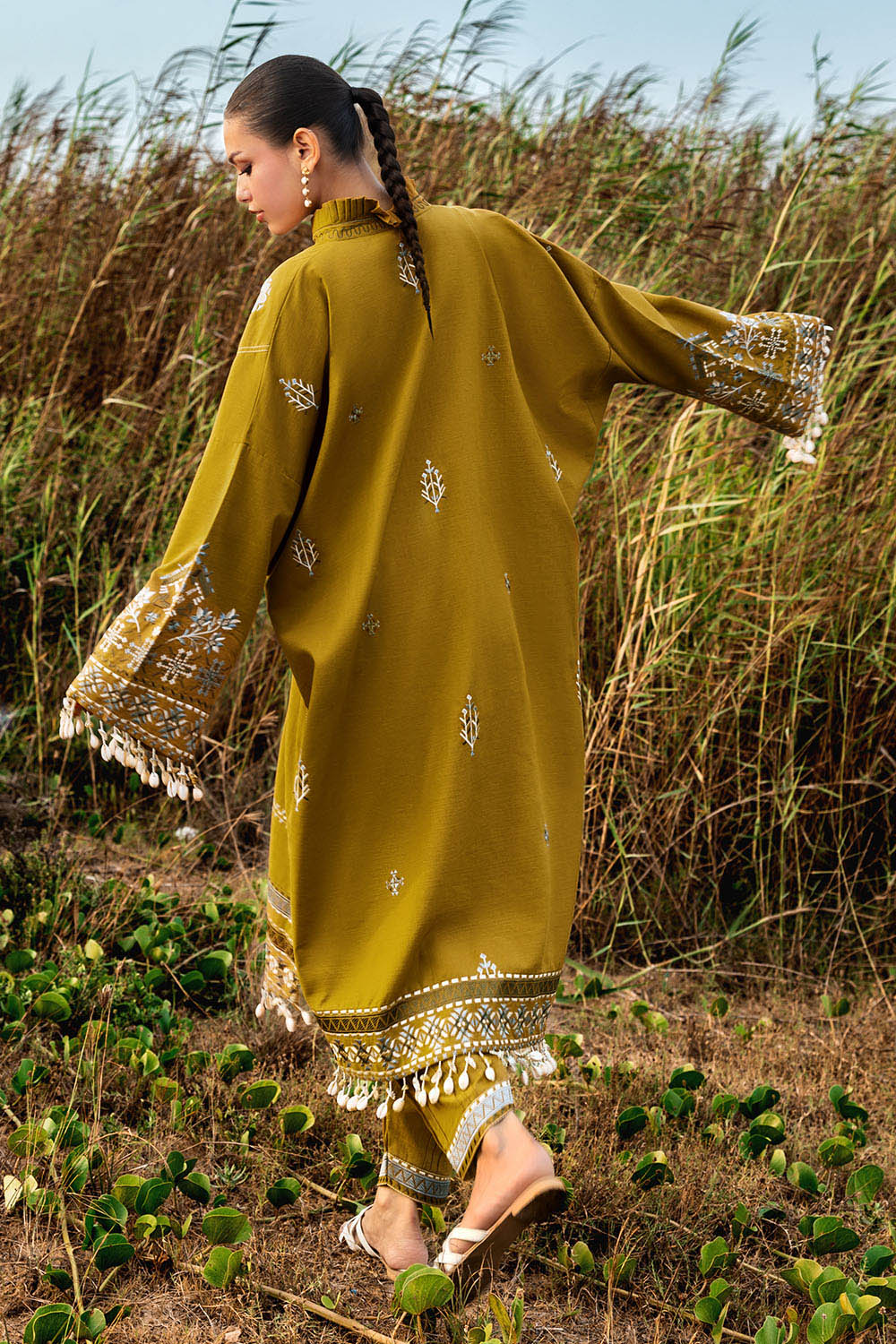 2 Piece Embroidered Khaddar Suit with Borders and Collar TK-52005