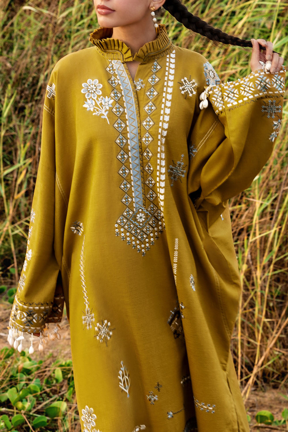 2 Piece Embroidered Khaddar Suit with Borders and Collar TK-52005