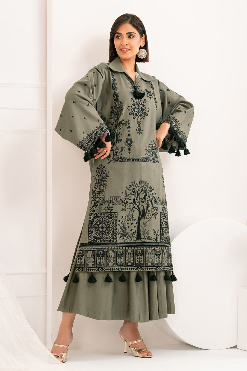 2 Piece Embroidered Khaddar Suit with Borders TK-52006