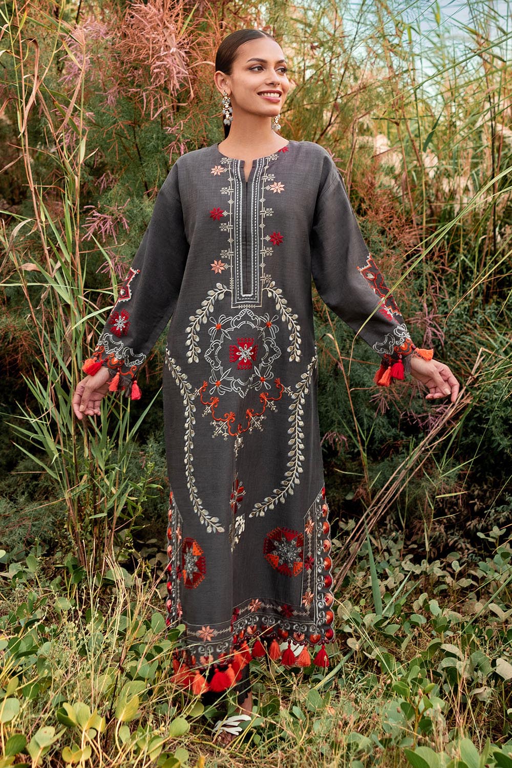 2 Piece Embroidered Khaddar Suit with Borders Chalk Lace and Bunches TK-52008