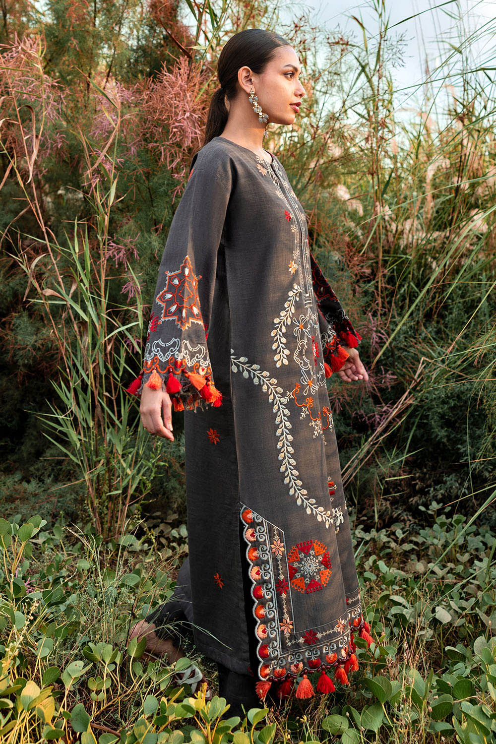 2 Piece Embroidered Khaddar Suit with Borders Chalk Lace and Bunches TK-52008