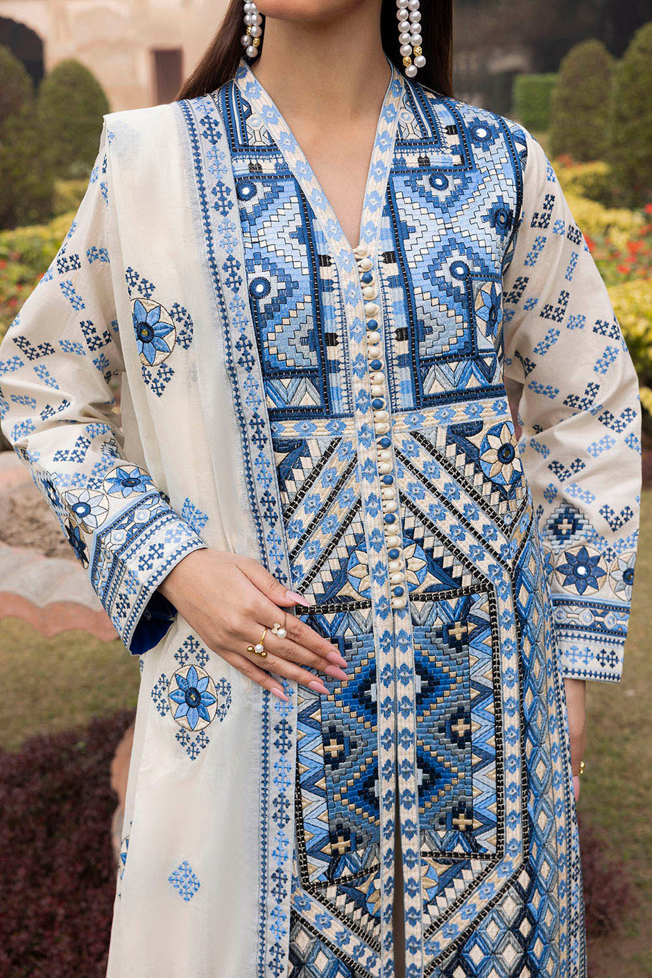 3 Piece Embroidered Lawn Suit with Embroidered Borders