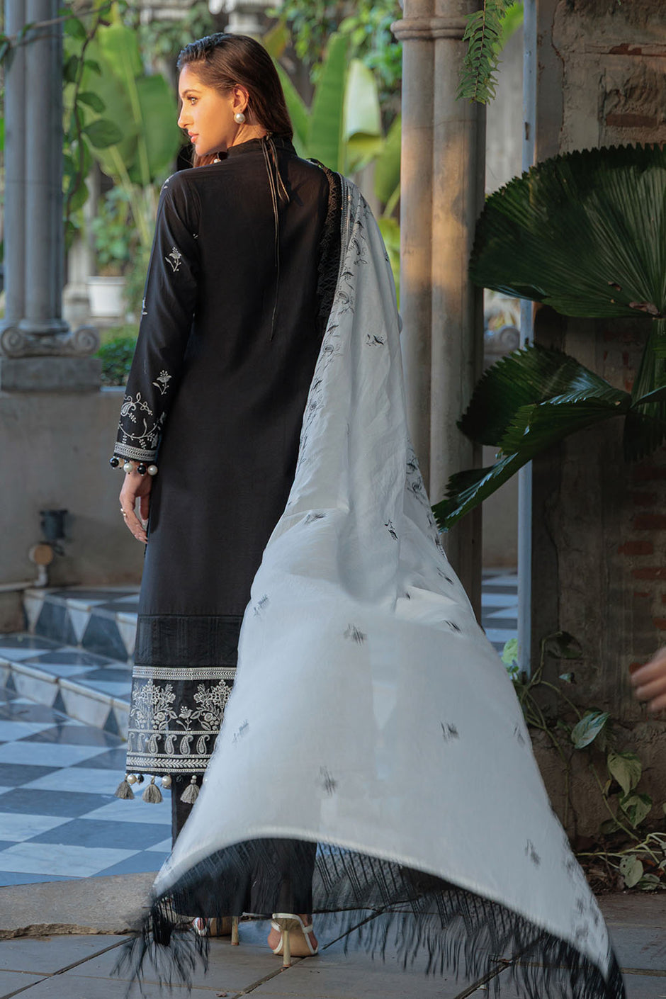 3 Piece Embroidered Lawn Suit with Embroidered Denting Dupatta