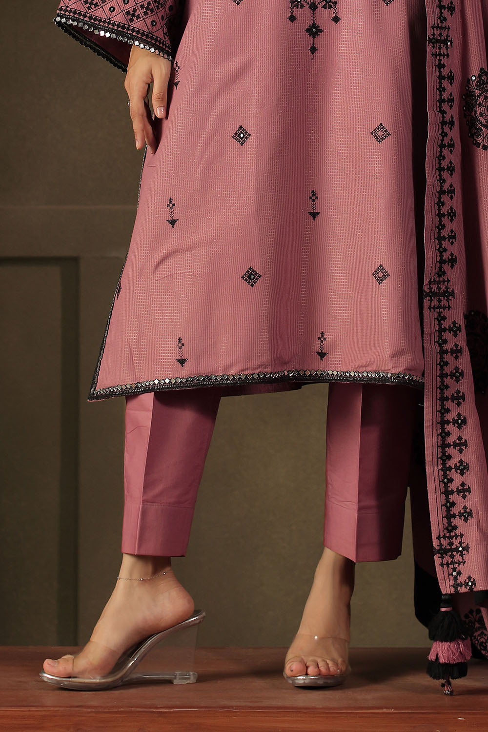 3 Piece Embroidered Linen Mehsuri Suit
