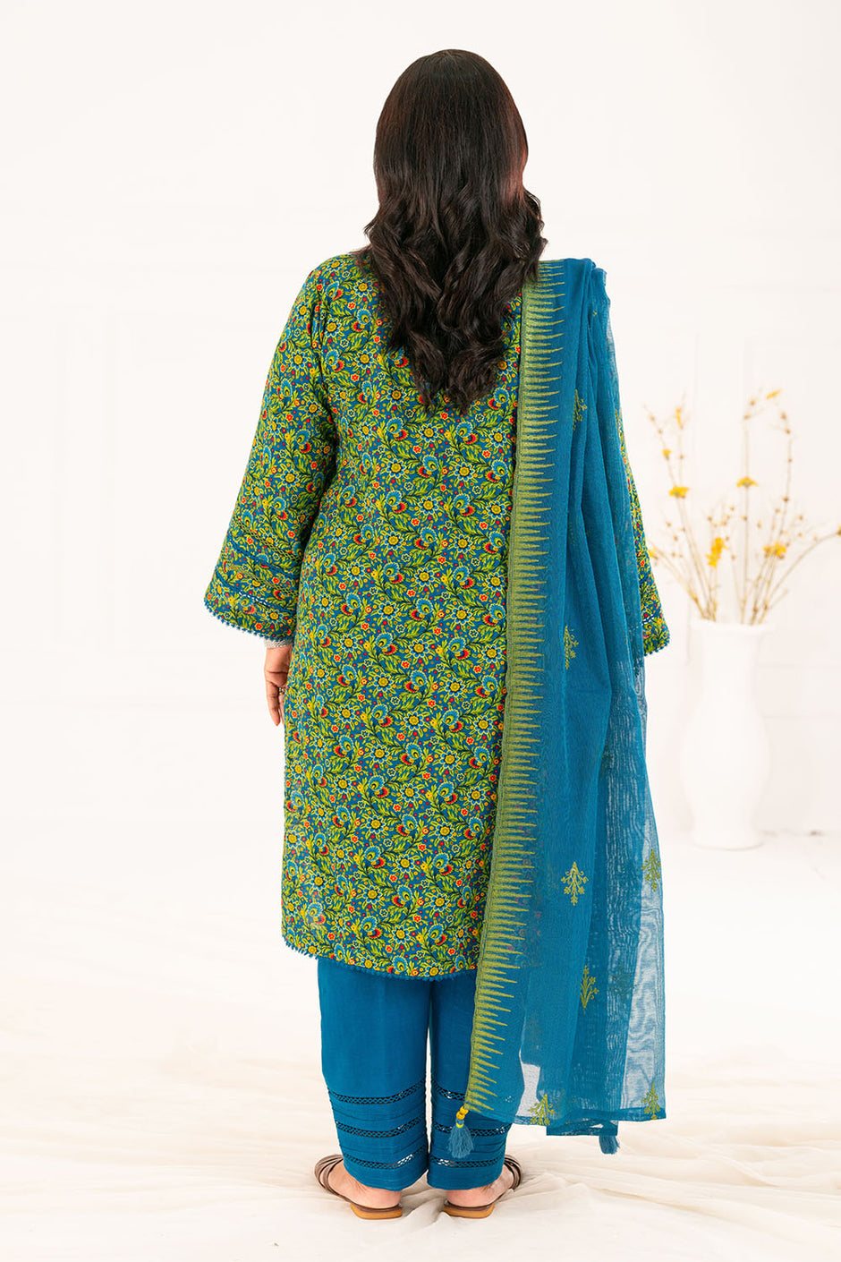 3 Piece Embroidered Khaddar Suit with Net Dupatta