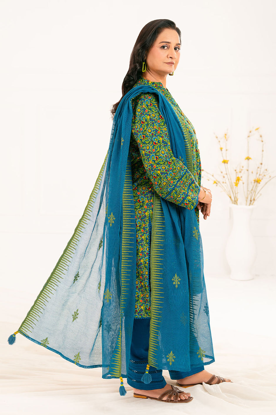 3 Piece Embroidered Khaddar Suit with Net Dupatta